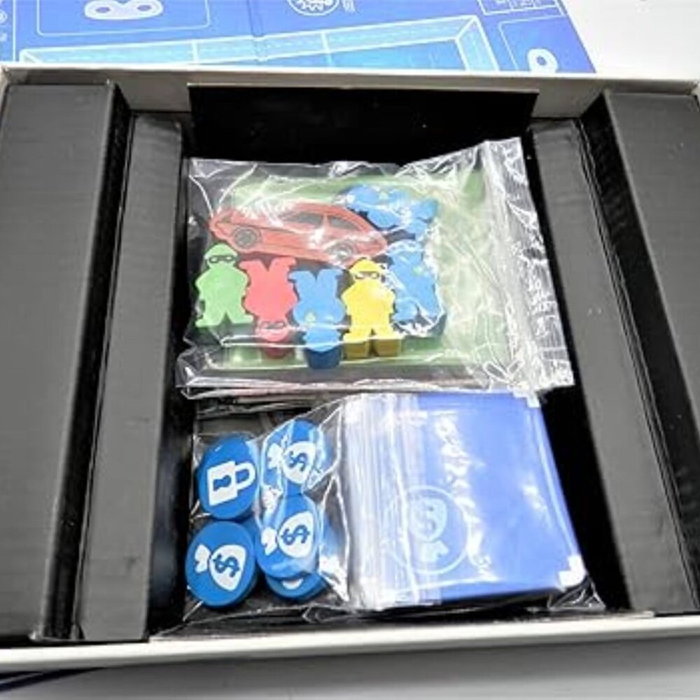 NWT 2 Games - Search and Find: Chaos at the Park 3D and How to Rob a Bank Game - Picture 3 of 9
